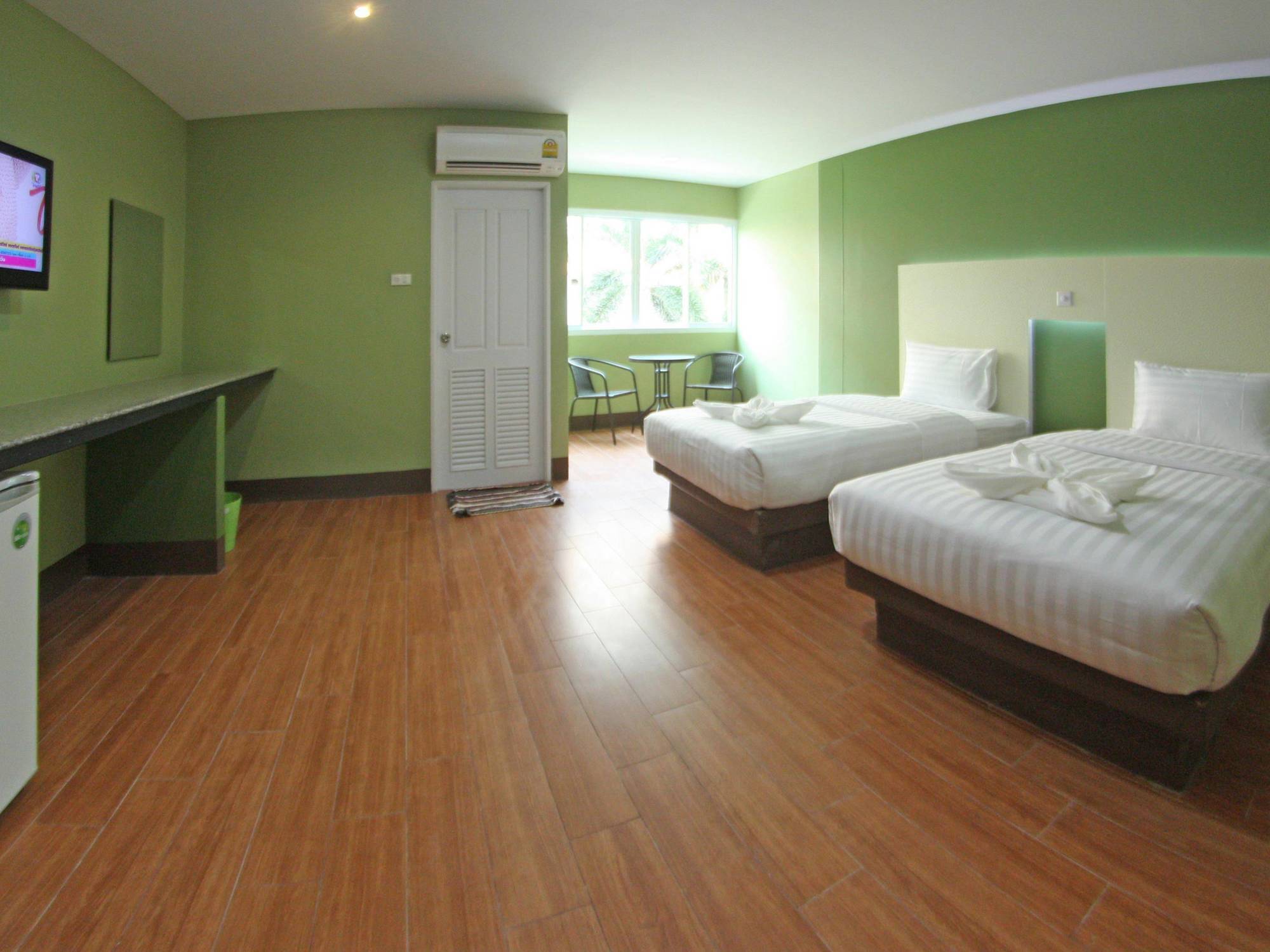 Central Park Hotel Sing Buri Exterior photo